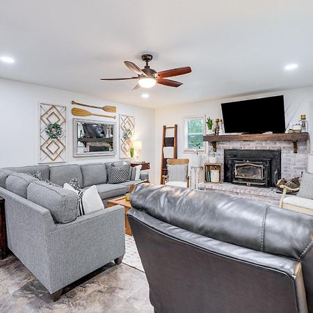 Beaver Lake Getaway With 2 Decks, Grill, And Views! Garfield Exterior photo