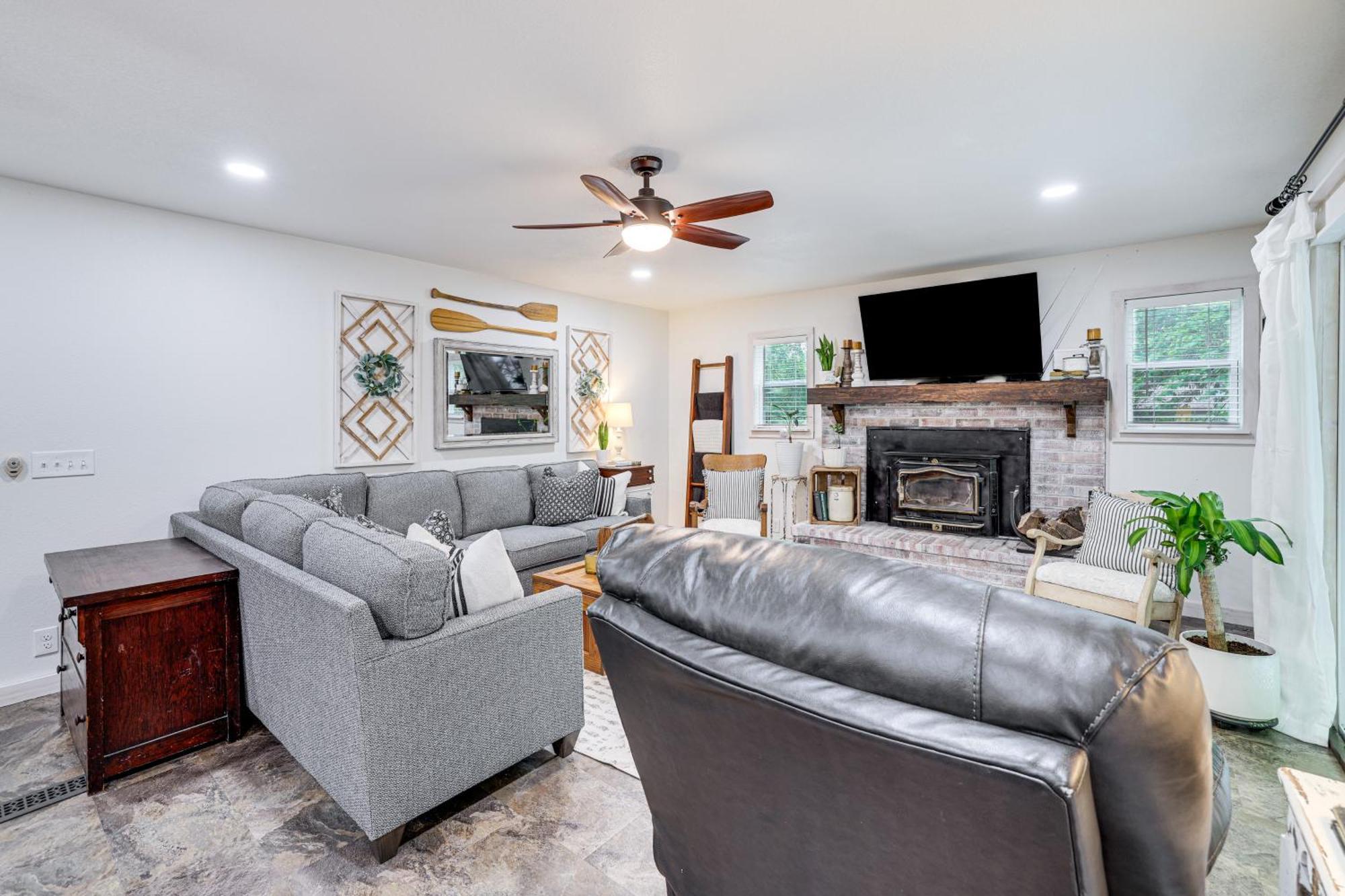Beaver Lake Getaway With 2 Decks, Grill, And Views! Garfield Exterior photo